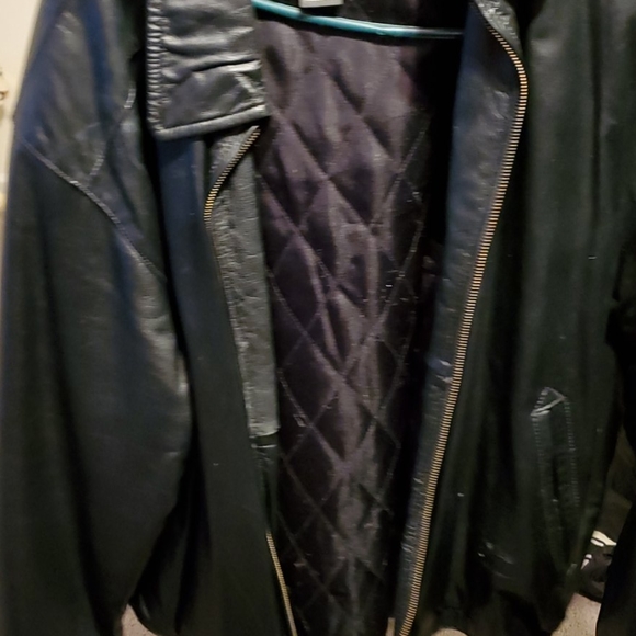 Mens leather jacket - Picture 7 of 11
